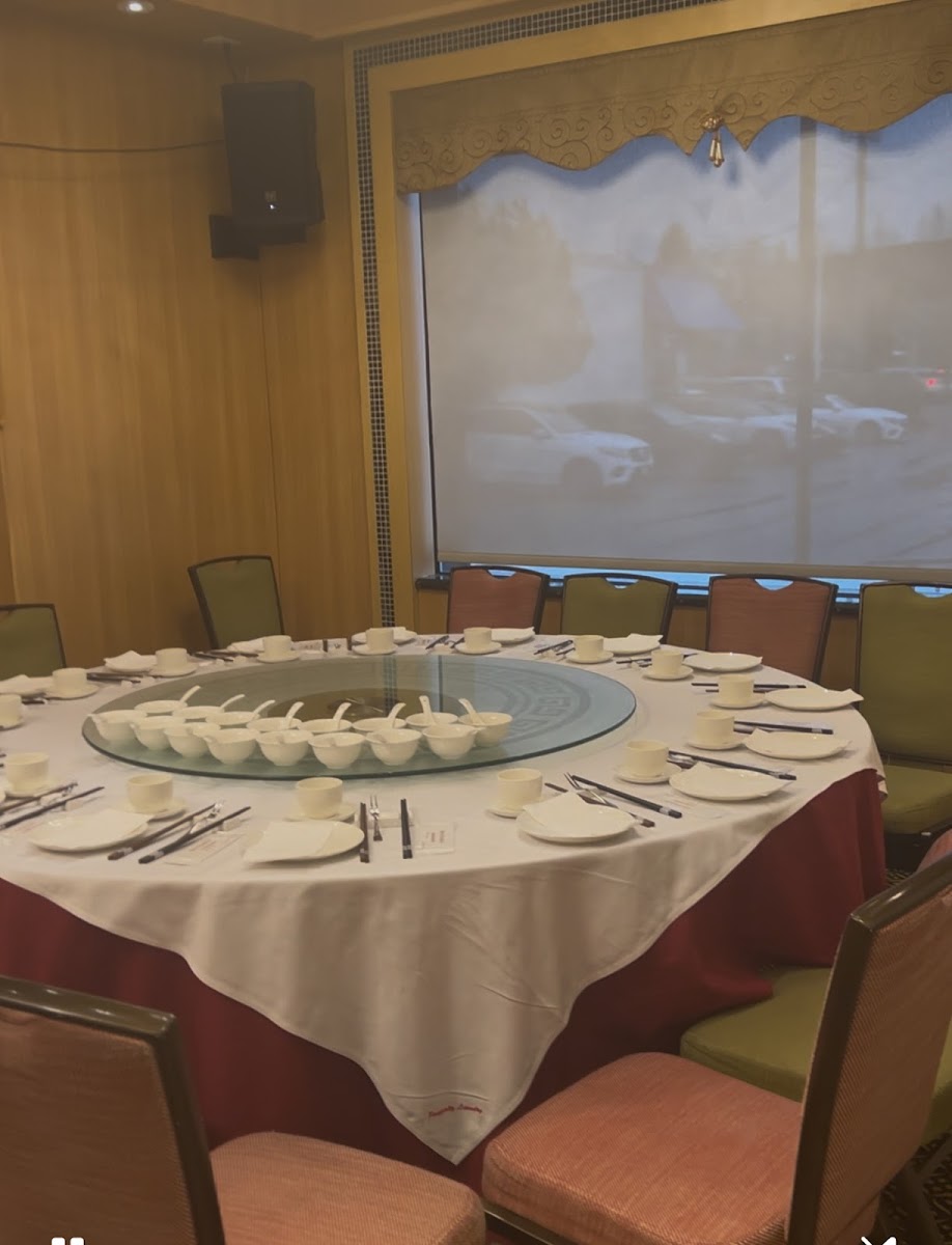 Tin Tin Seafood Harbour